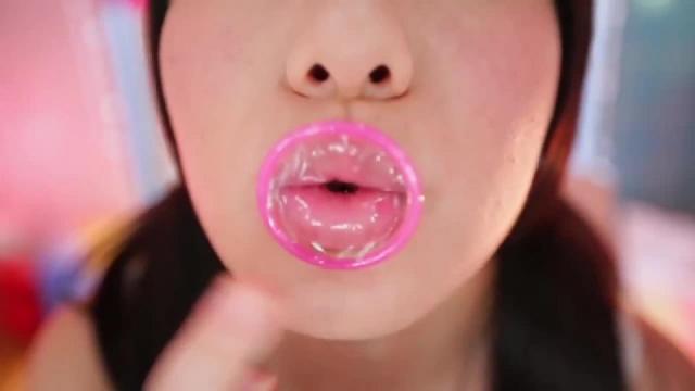 Как надеть презерватив ртом - видео инструкция