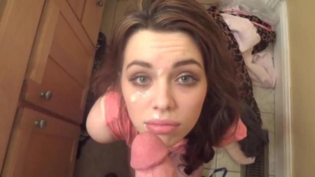 Разрешила кончить на лицо