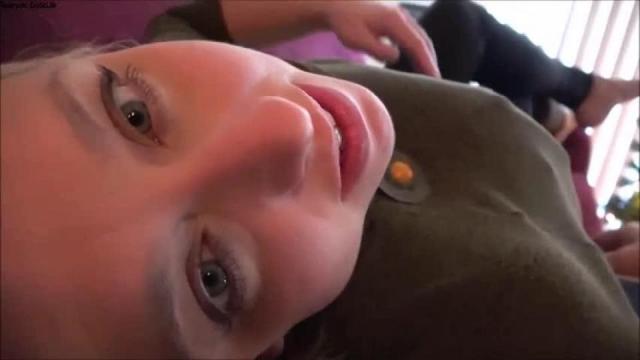 Мама разрешила себя трахнуть сыну на новый год